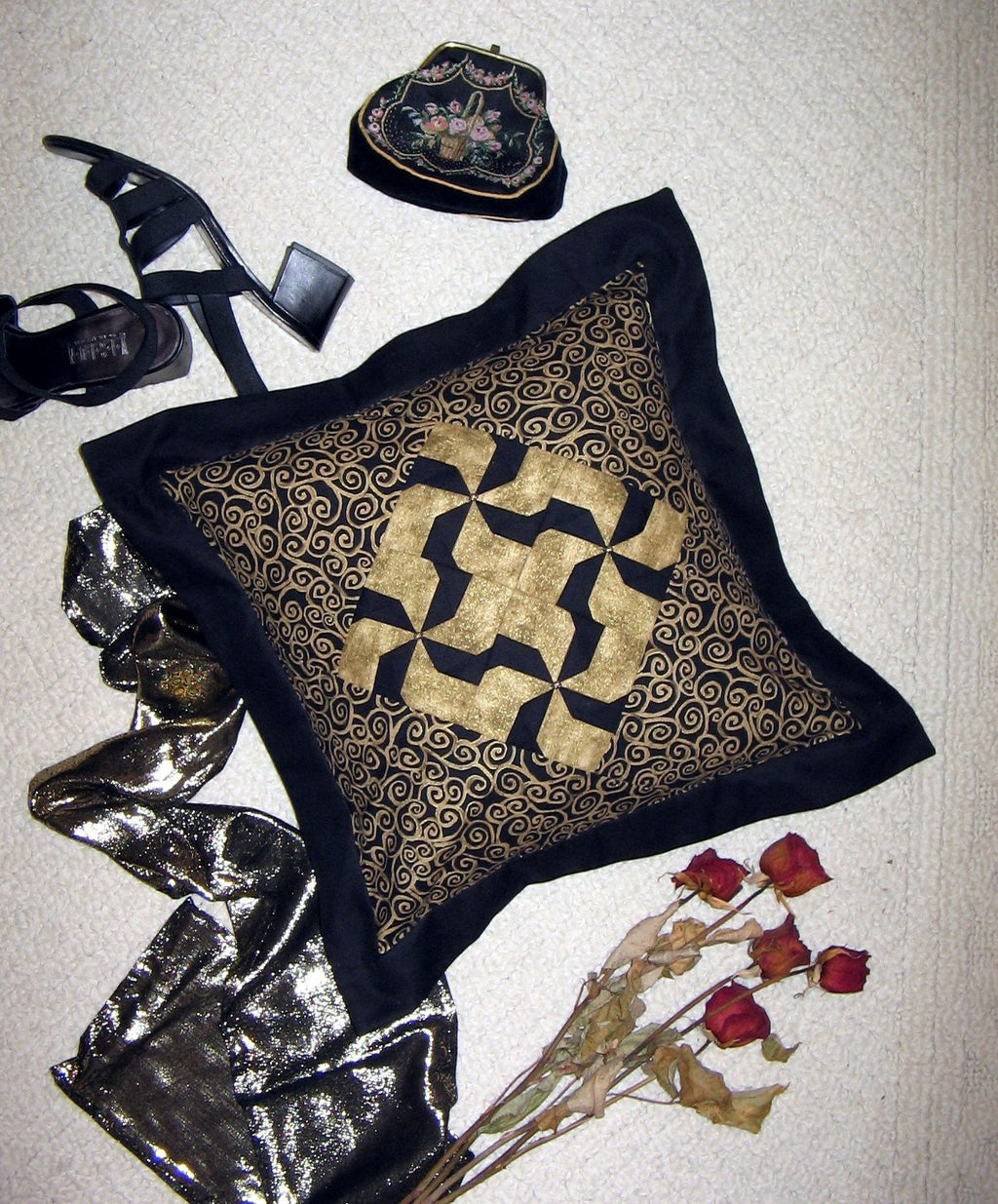 Pattern, A Totally Twisted Cushion ABQ-113