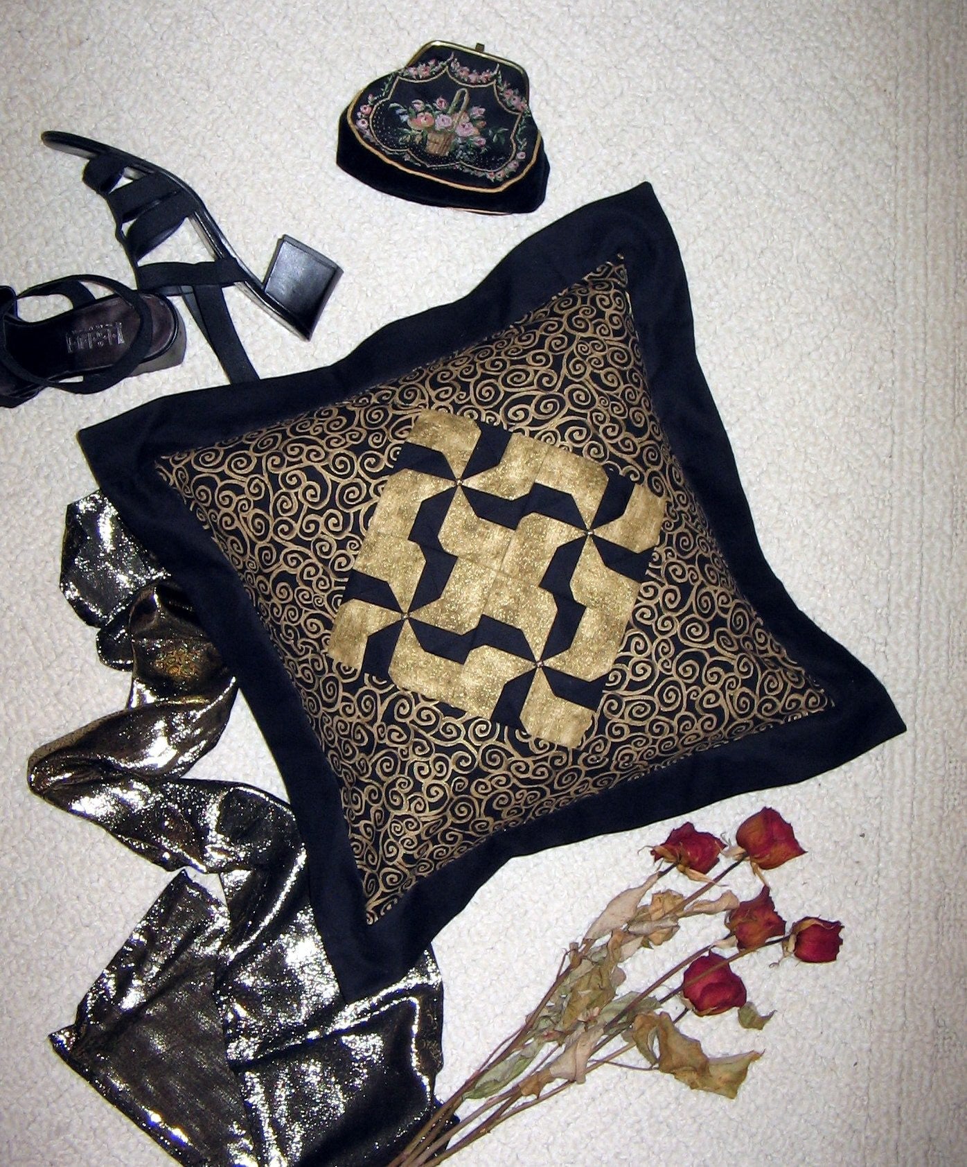 Pattern, A Totally Twisted Cushion ABQ-113