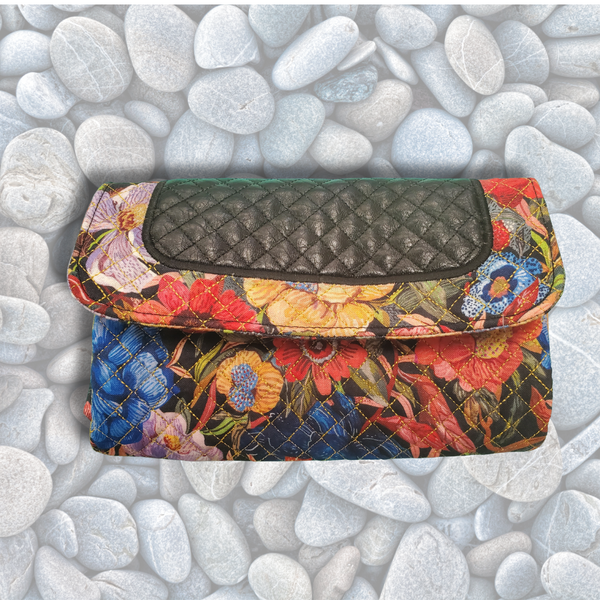 Class, Quintessential Wallet, In-the-Hoop Project