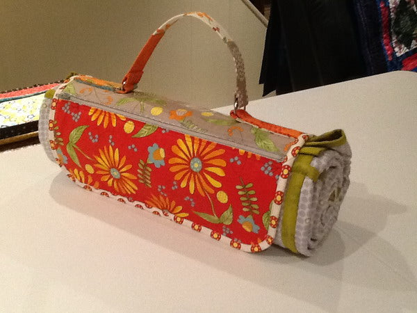 Pattern, Roll & Go - a take-along quilt, ABQ-179