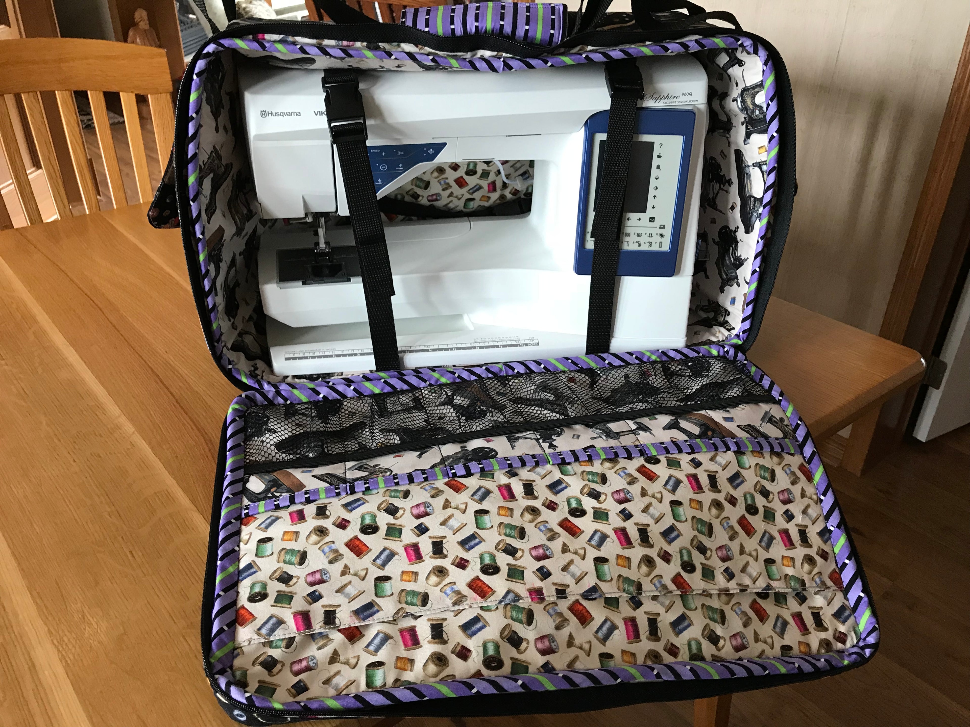 Pattern, Sewing Machine and Extension Table Tote Pattern, ABQ-168
